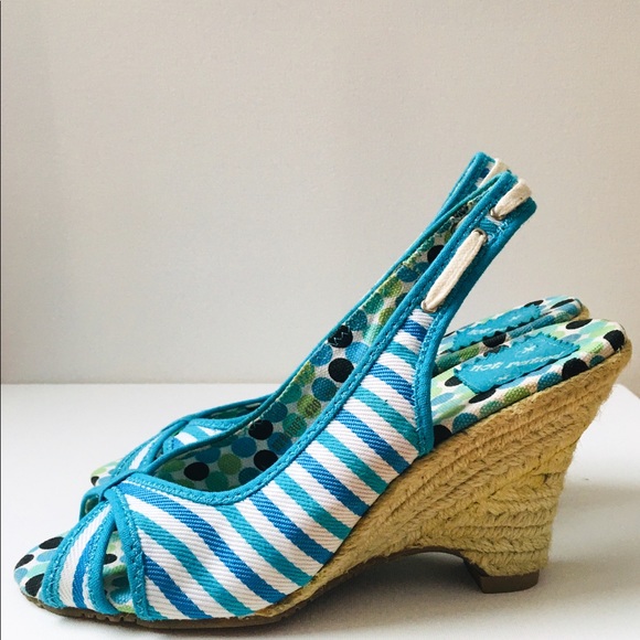 NWT- Not Rated Canvas stripe wedge - Picture 4 of 7